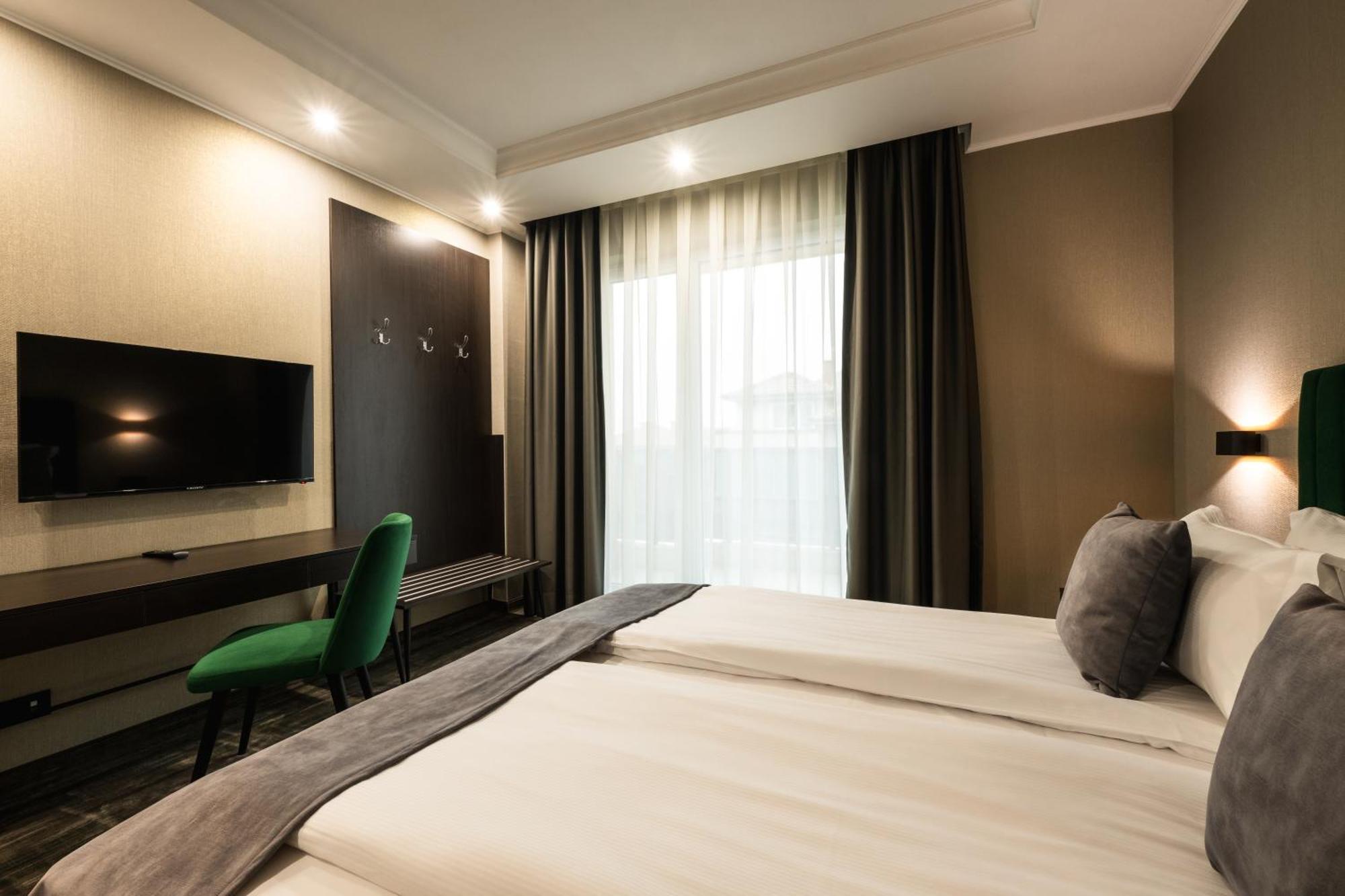 Empire Balneo & Spa Hotel Hisarya Esterno foto